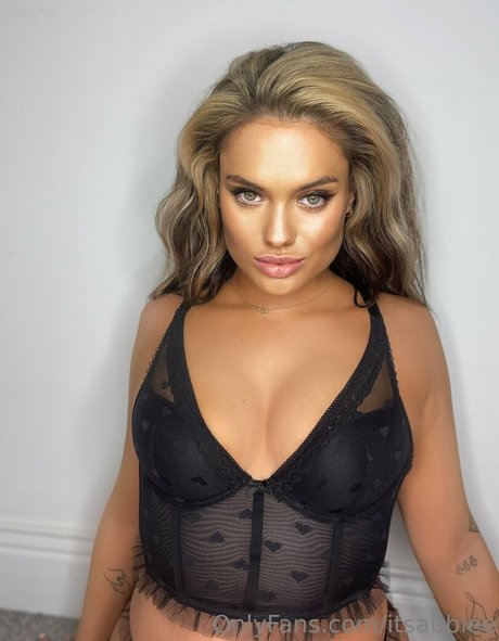 itsabbiee pornstar beautiful image