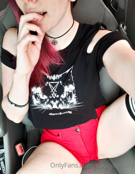 GabbySwears adult star pic