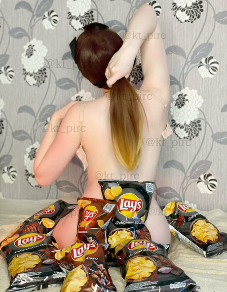 kt pirs naked model picture