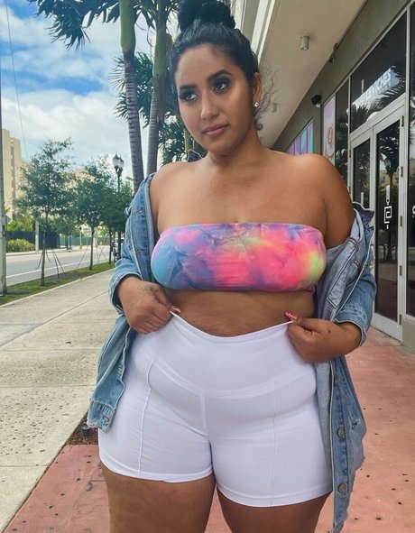 tianatee808 sexy star pic