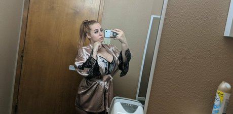 Lucy June nice pornstar gallery