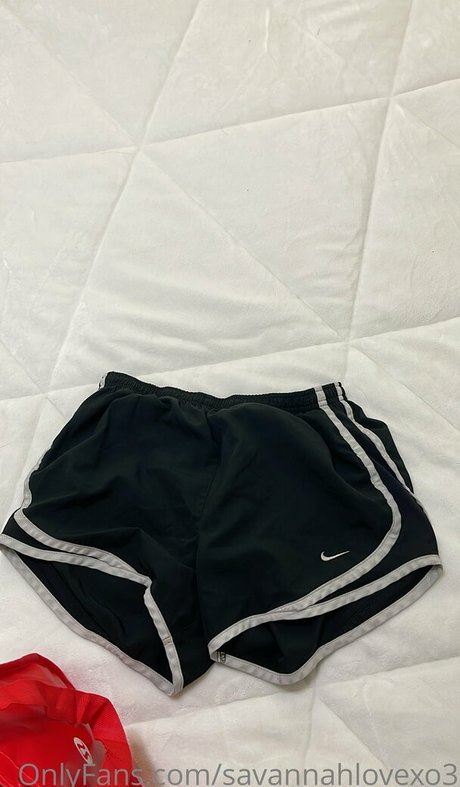 savannahlovexo3 model top pic