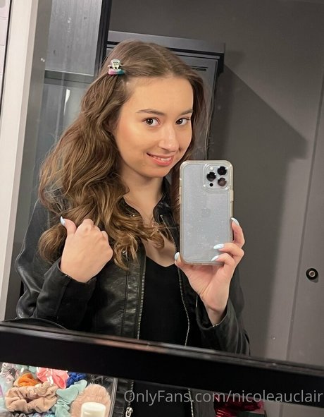 nicoleauclair free model img