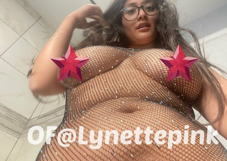 lynettepink star sexy picture