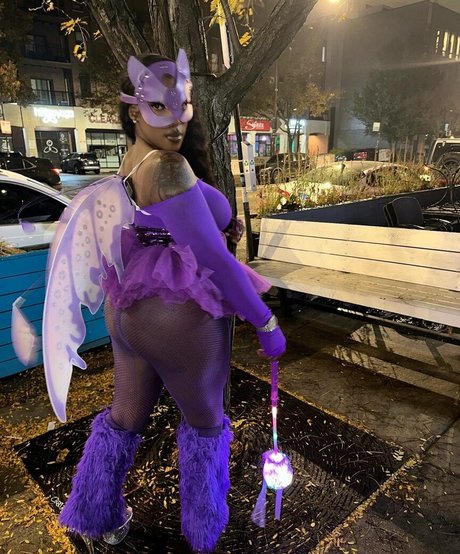 Bianka Damanii star nude pic