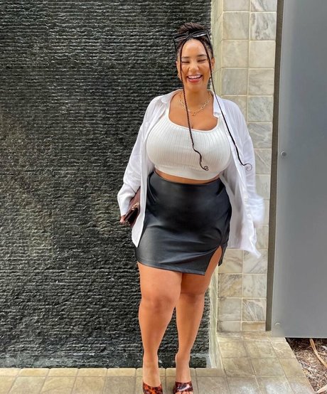 big tits squirt onlyfans hot nude image