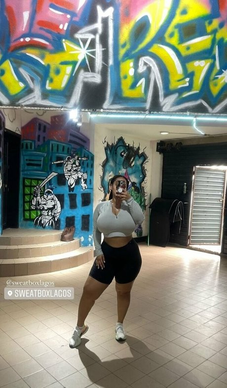 Katelyn Folasade erotic star img