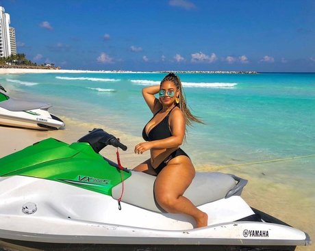 celebrity nude onlyfans top pictures