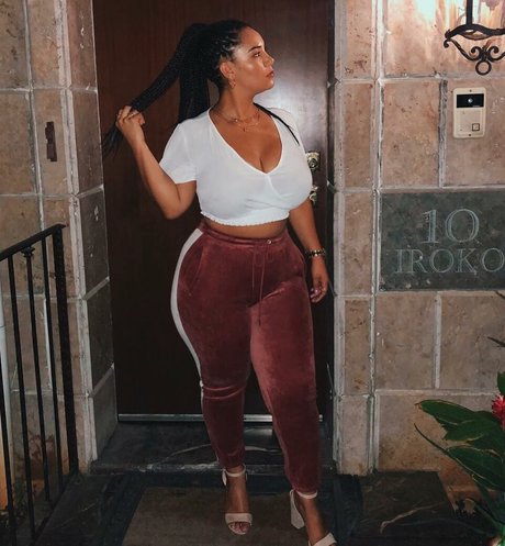 hairy milf onlyfans beautiful naked photo