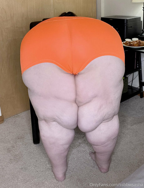 lesbian kissing onlyfans free galleries