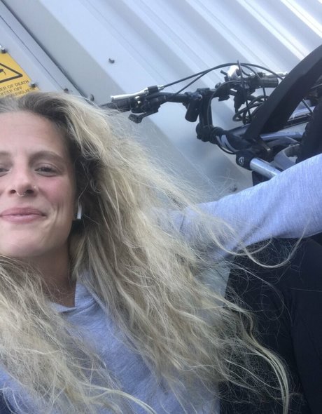 hornycavegirl star free picture