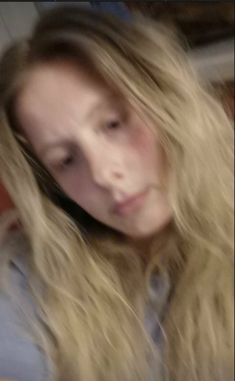 hornycavegirl art pornstar pic