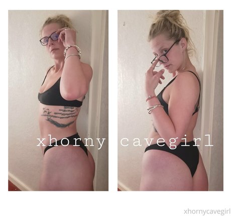 hornycavegirl model erotic pics