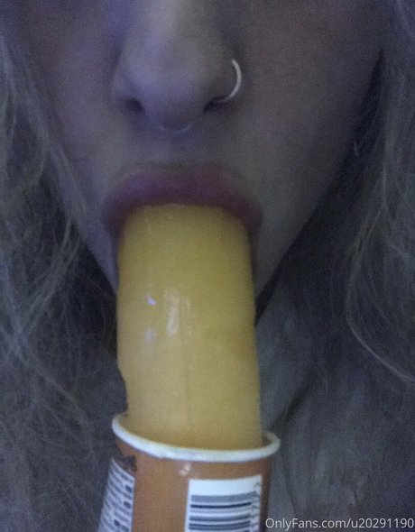 hornycavegirl star erotic images