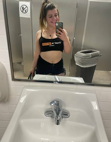 desiraefoxx model high quality gallery