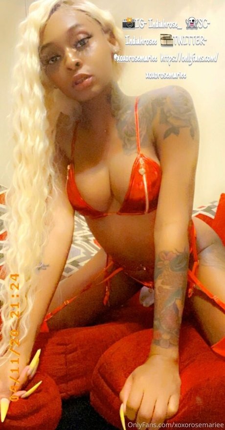 xoxorosemariee nude model photo