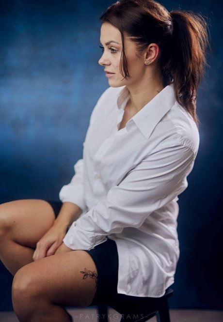 Daria Pajak hot actress images