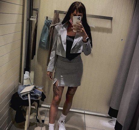 gelliii93_ pornstar pretty img