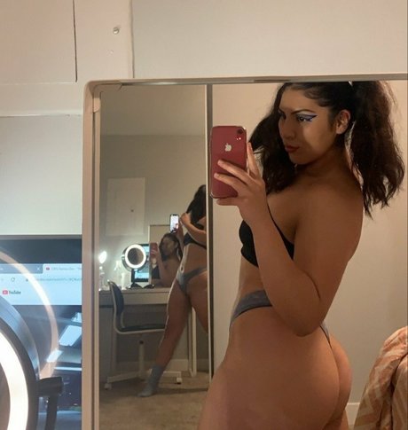 therealbabypluto star adult pics