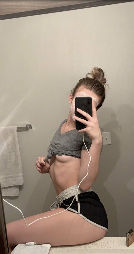 luna griffinn model high quality pics