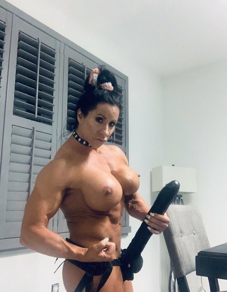 angelasalvagno pornographic model image