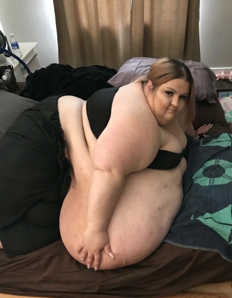 massivelysweet pornstar nude img