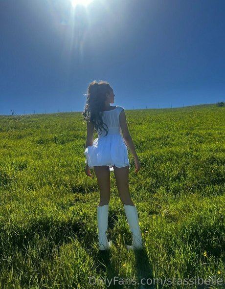 stassibelle model nude image