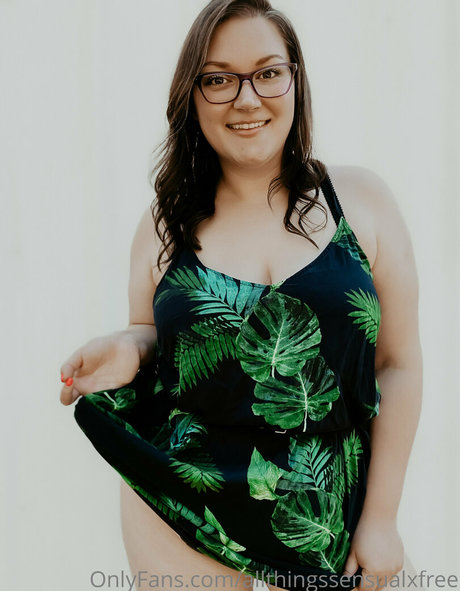 allthingssensualxfree star naked pic