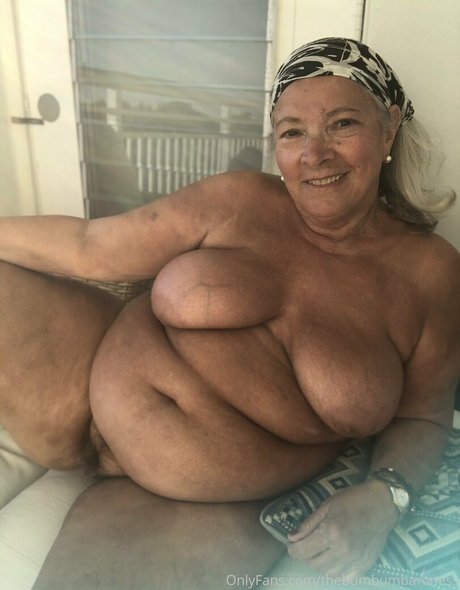 thebumbumbaroness model adult picture