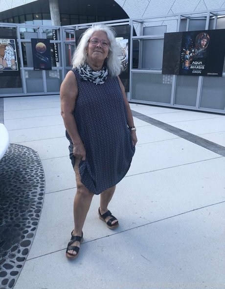 thebumbumbaroness pornstar xxx picture