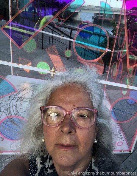 thebumbumbaroness best pornstar gallery