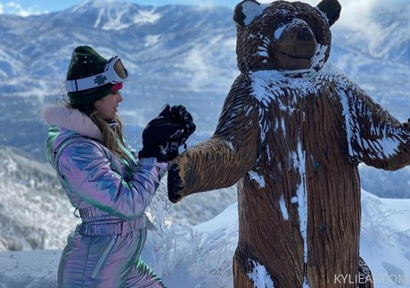 rocketkylie nude model picture