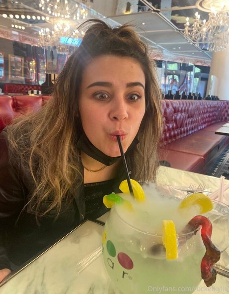 skinny onlyfans free nude pictures