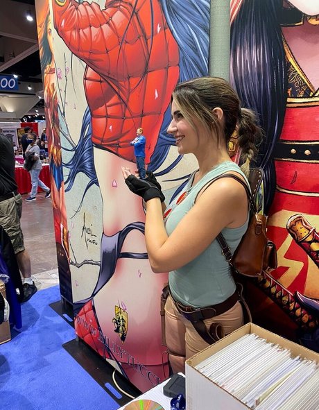 TSWG star naked picture