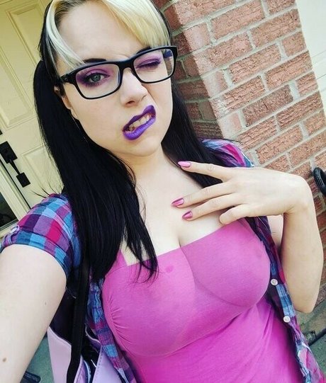 Dera Megurine nudes pornstar photo