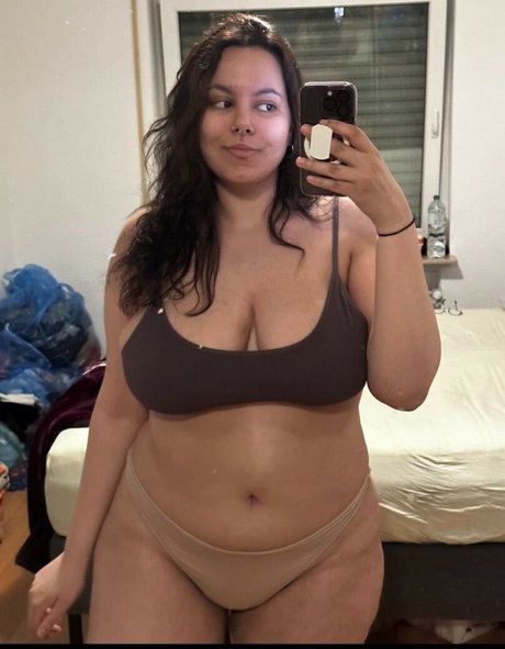 Peachyara art pornstar photos