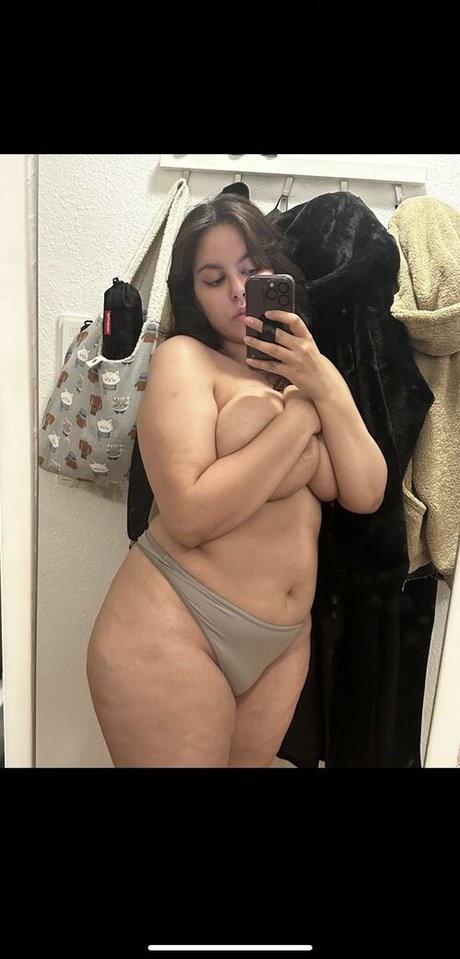 Peachyara model perfect galleries