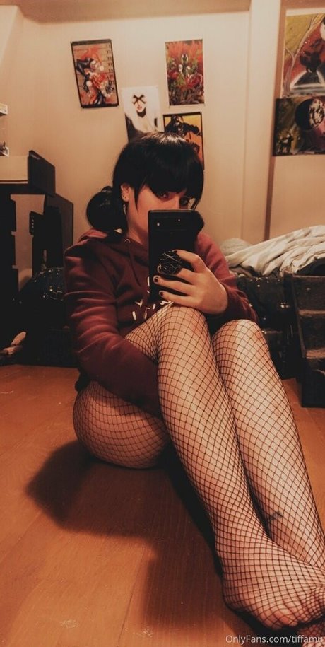 tiffa lewd nude actress img