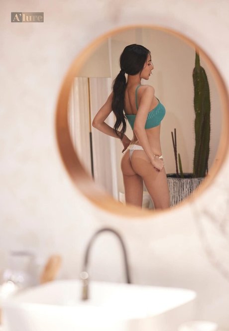 Gramploy hot model gallery