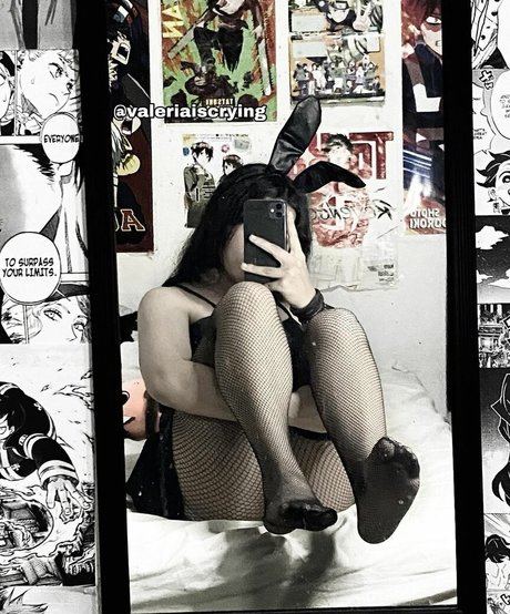 valeriaiscrying star high quality archive