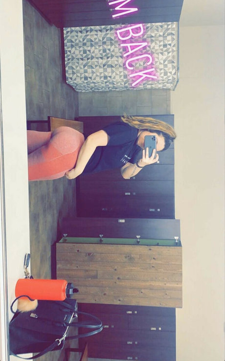 SamGorgeous nude model pic