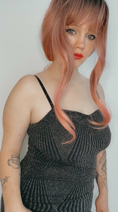 arrynnnfree pornstar naked img