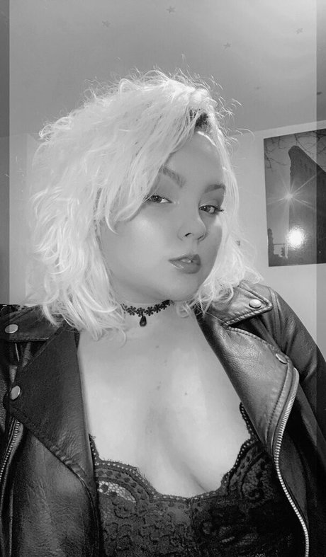 moniiquefox star photos