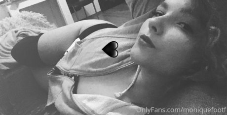 moniiquefox pretty star pics