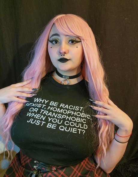 sirennnyxxfree xxx pornstar photo