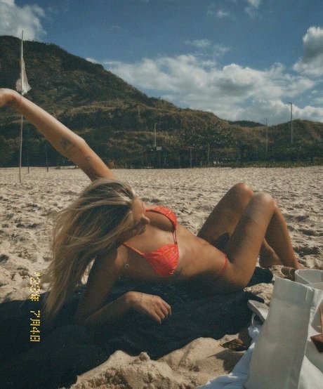 Laura Schadeck star nudes pics