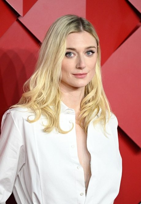 Elizabeth Debicki erotic model picture