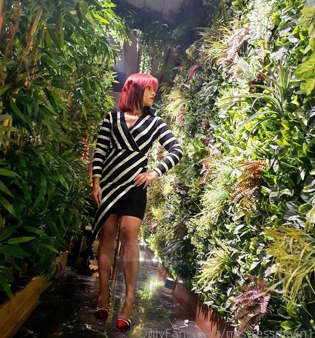 mistressdevin1 sex model img