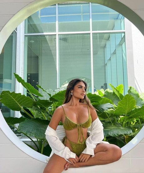 Maria Perez naked star photo