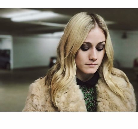 Olivia Taylor Dudley star images